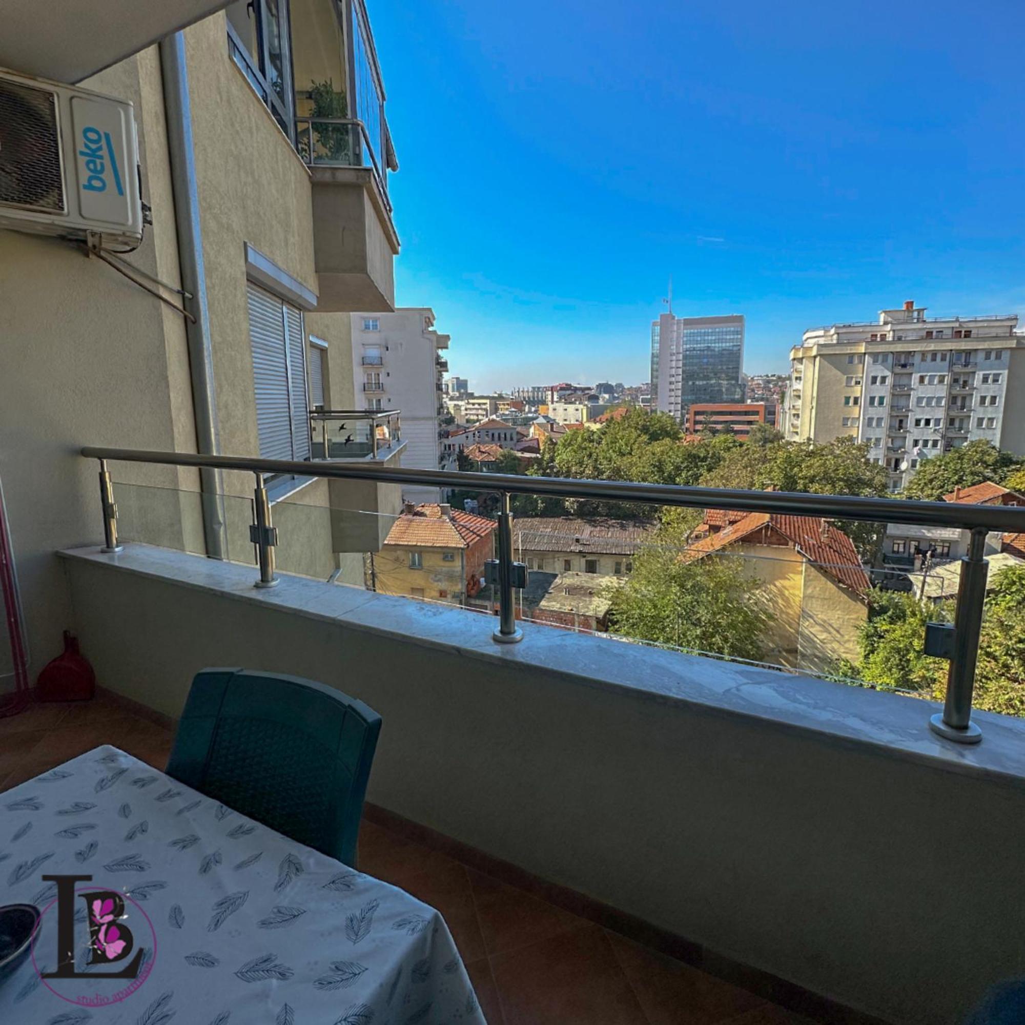 L&B Studio Apartment Prishtinë Ngoại thất bức ảnh