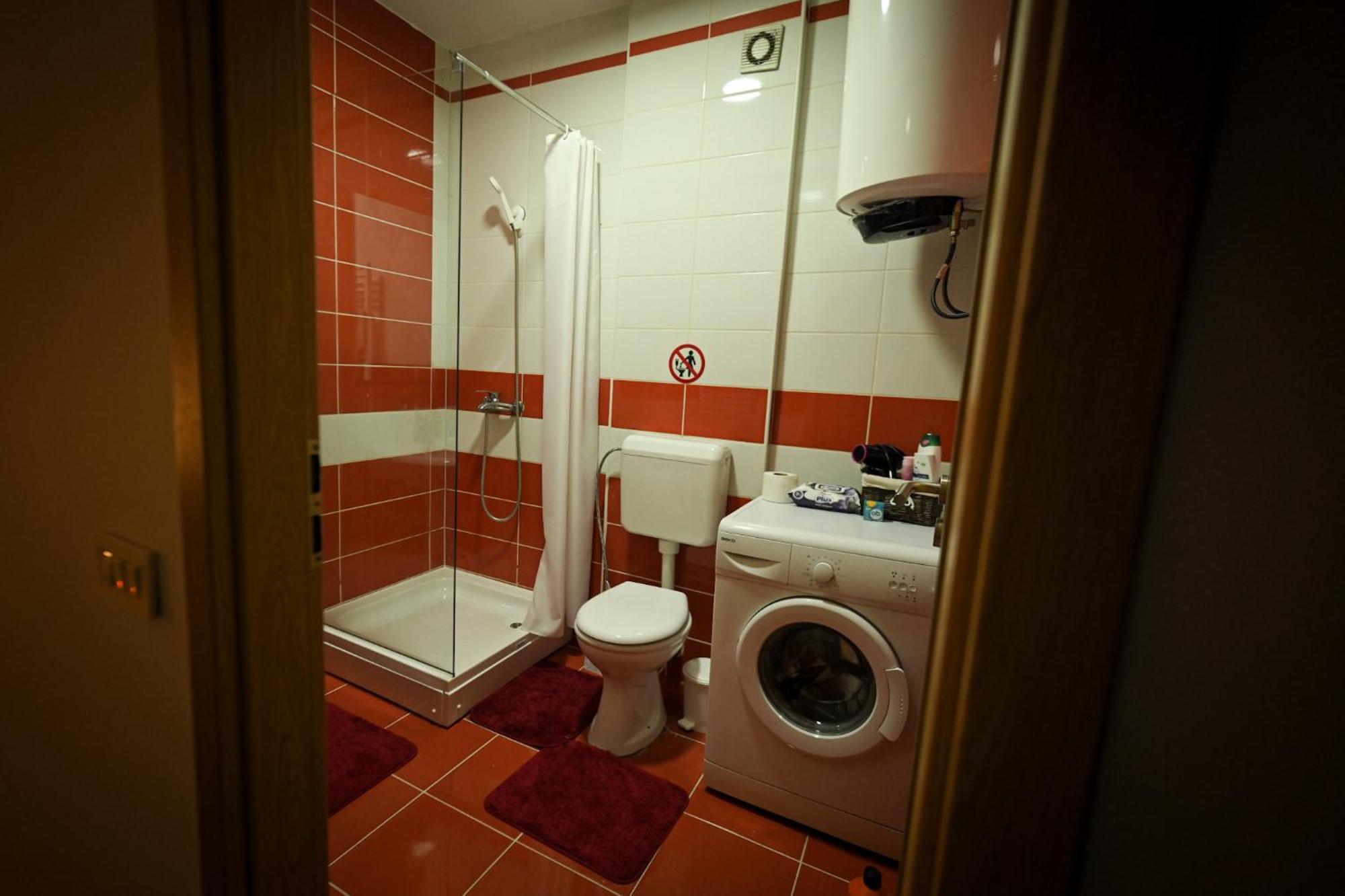 L&B Studio Apartment Prishtinë Ngoại thất bức ảnh